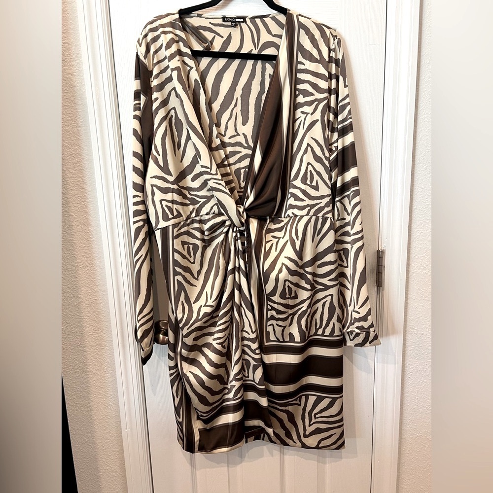 Fashion Nova Cream and Brown Plunge Long Sleeve Dress